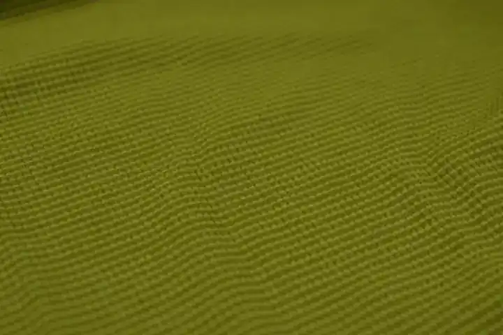 XWT1520 135 g/m² cationic two-tone fabric with grid face and solid face